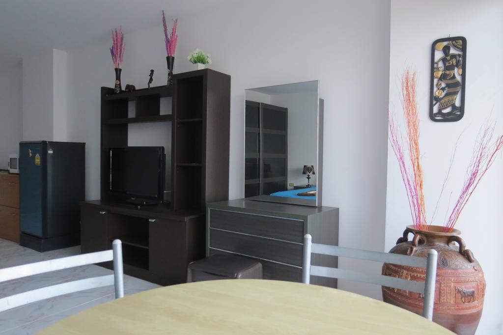 View Talay 1B Studio Паттайя Номер фото